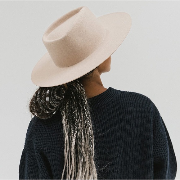 New Gigi Pip DAKOTA TRIANGLE CROWN HAT - CREAM BLEMISHED - Picture 4 of 7